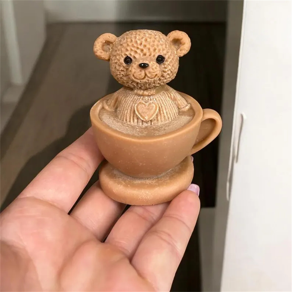 دمية دب في كوب قالب من السيليك - مراجعة Soap Making Jug وسعره